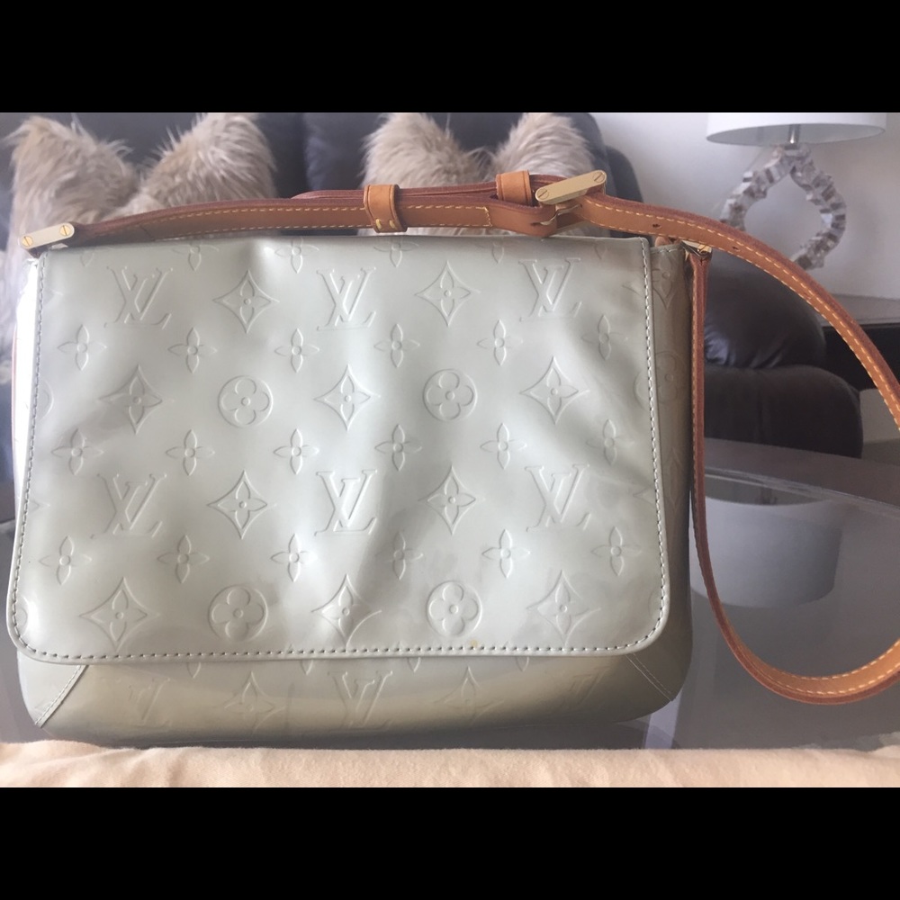 LOUIS VUITTON - Vernis